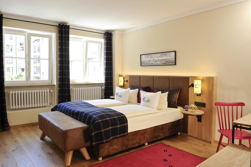 Hotel Blauer Bock Мюнхен Екстериор снимка